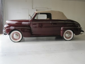 1941-Ford-Super-Deluxe-Convertible-4