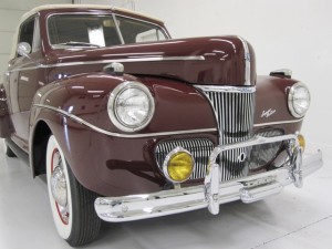 1941-Ford-Super-Deluxe-Convertible-8