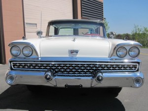 1959-Ford-Fairlane-500-Skyliner-Retractable-Hardtop-Show-Winner-Red-17