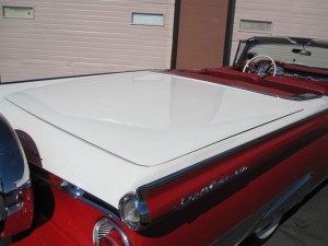 1959-Ford-Fairlane-500-Skyliner-Retractable-Hardtop-Show-Winner-Red-18