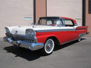 1959-Ford-Fairlane-500-Skyliner-Retractable-Hardtop-Show-Winner-Red-2