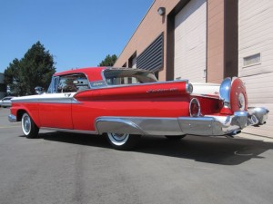 1959-Ford-Fairlane-500-Skyliner-Retractable-Hardtop-Show-Winner-Red-6