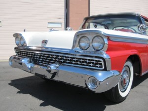 1959-Ford-Fairlane-500-Skyliner-Retractable-Hardtop-Show-Winner-Red-9