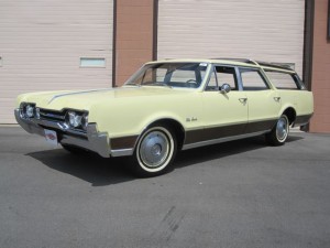 1967-Oldsmobile-Vista-Cruiser-Original-Station-Wagon-woody01