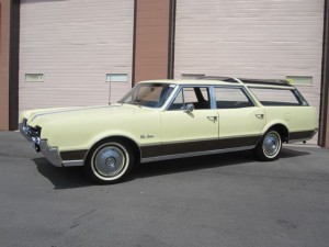 1967-Oldsmobile-Vista-Cruiser-Original-Station-Wagon-woody02