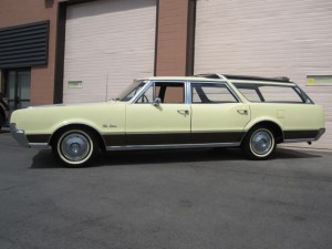 1967-Oldsmobile-Vista-Cruiser-Original-Station-Wagon-woody04