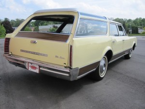 1967-Oldsmobile-Vista-Cruiser-Original-Station-Wagon-woody18