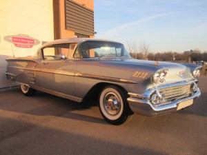 1958-Chevrolet-Impala-2-door-sports-coupe-excellent-original - 02