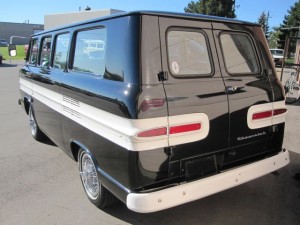 1964-Chevrolet-Corvair-Greenbrier-van-nine-passenger-six-door-original-low-miles  - 03