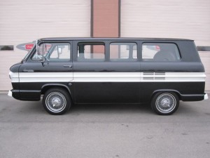 1964-Chevrolet-Corvair-Greenbrier-van-nine-passenger-six-door-original-low-miles  - 08