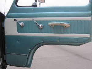 1964-Chevrolet-Corvair-Greenbrier-van-nine-passenger-six-door-original-low-miles  - 20