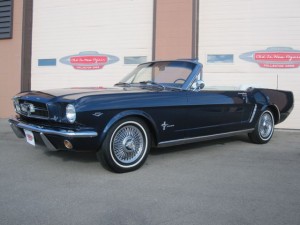 1964.5-Ford-Mustang-Convertible-restored-sixty-four-and-half-early-production - 03