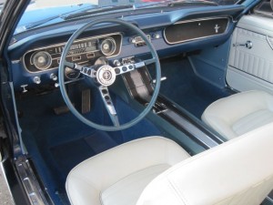 1964.5-Ford-Mustang-Convertible-restored-sixty-four-and-half-early-production - 17