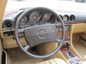 1989-Mercedes-Benz-560sl-Roadster-Conevrtible-all-original-low-mileage - 19