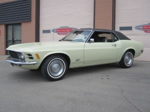 1970-Ford-Mustang-Low-Mileage-All-Original-03