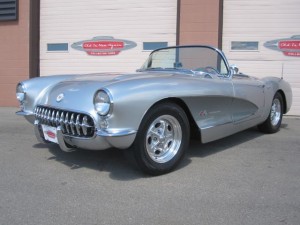 1957-Chevrolet-Corvette-Fuel-Injected-Resto-Mod01