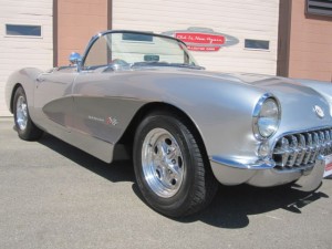 1957-Chevrolet-Corvette-Fuel-Injected-Resto-Mod07