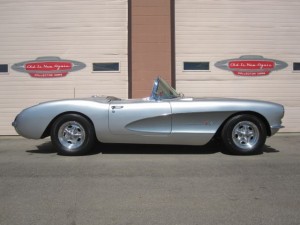 1957-Chevrolet-Corvette-Fuel-Injected-Resto-Mod10