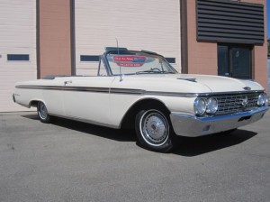 1962-Ford-Galaxie-500-Sunliner-Convertible02