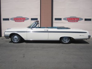 1962-Ford-Galaxie-500-Sunliner-Convertible07