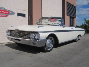 1962-Ford-Galaxie-500-Sunliner-Convertible29