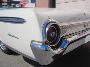 1962-Ford-Galaxie-500-Sunliner-Convertible32