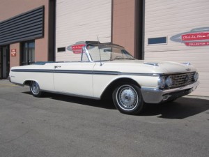 1962-Ford-Galaxie-500-Sunliner-Convertible41