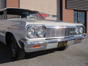 1964-Chevrolet-Impala-SS09