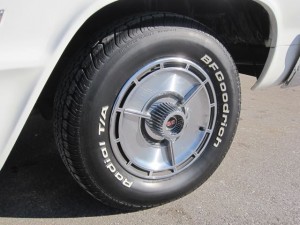 1964-Chevrolet-Impala-SS13