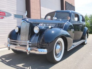 1940-Packard-Super-8-160-Touring-Sedan-Full-Classic - 02