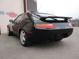 1990 Porsche 928 GT Web - 06