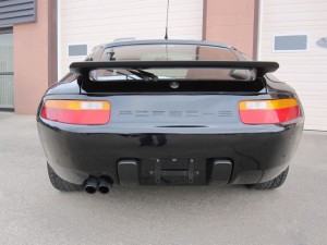 1990 Porsche 928 GT Web - 07