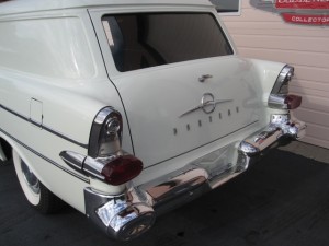 1957 Pontiac Pathfinder Sedan Delivery - 31