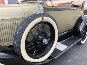 17 - 1928 Ford Model A Roadster