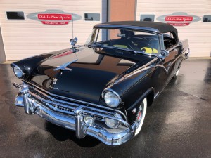 1955_ford_sunliner_52