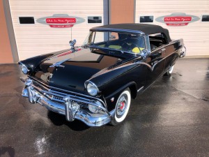 1955_ford_sunliner_3