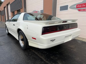 1989 Pontiac Firebird GTA - 10