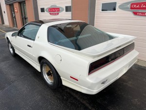 1989 Pontiac Firebird GTA - 9